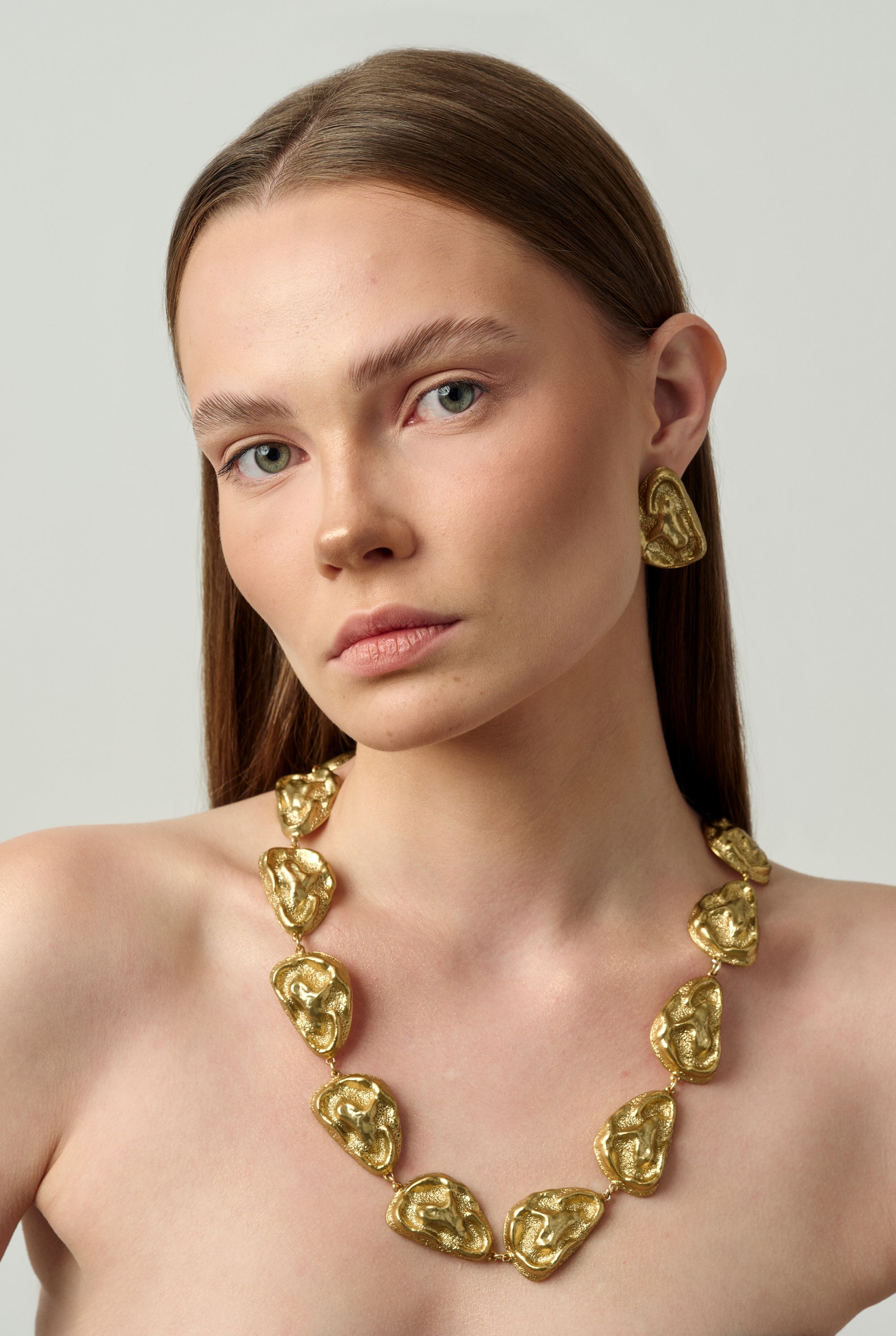 01 Gala Twist Long Necklace Gold