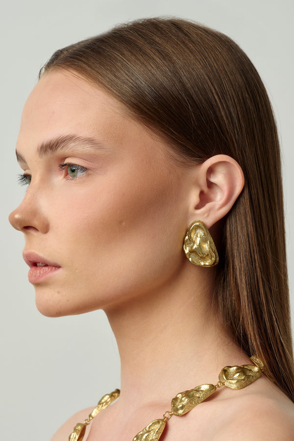 01 Gala Twist Earrings Gold