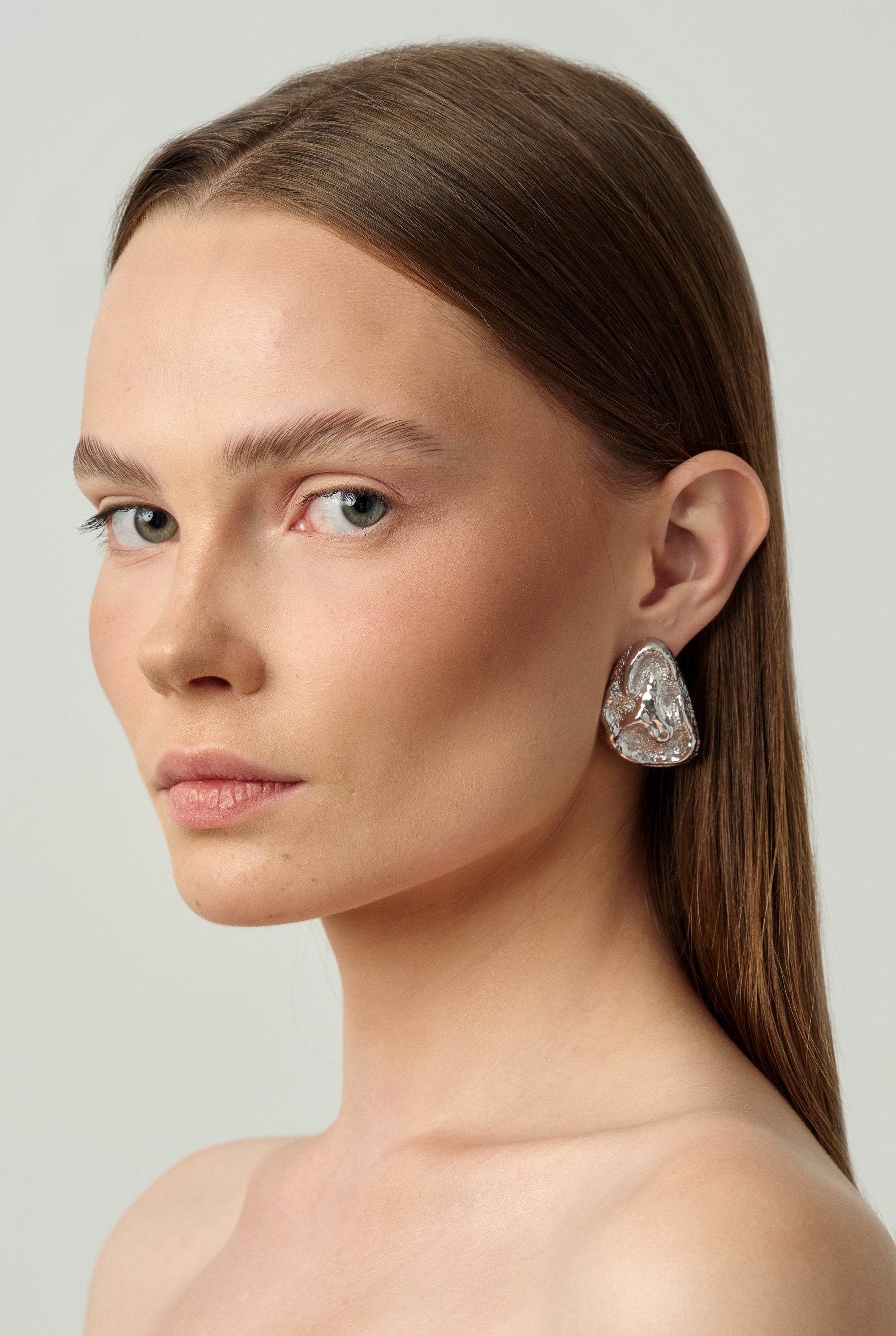 01 Gala Twist Earrings Silver