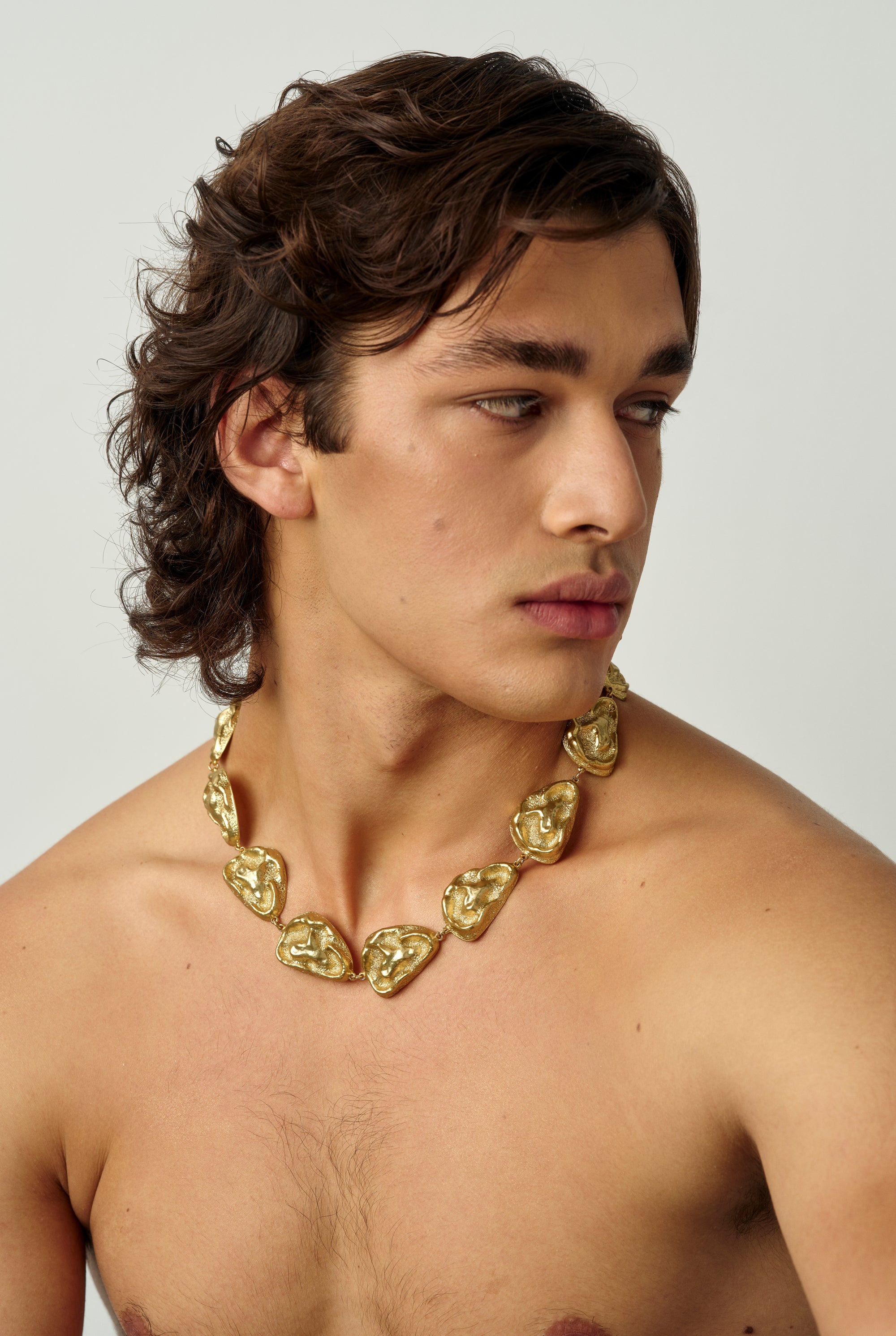 01 GALA TWIST SHORT NECKLACE GOLD MAN