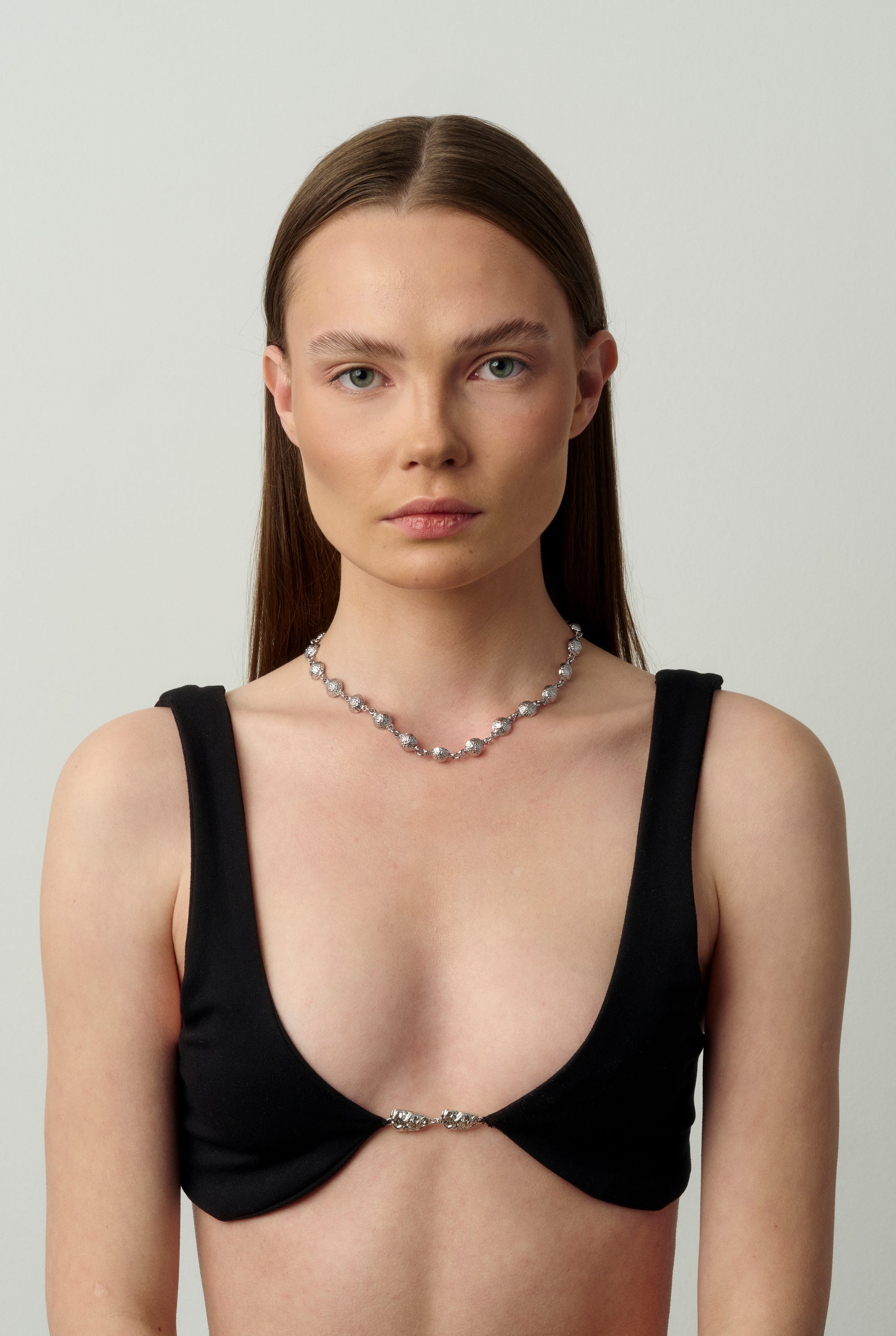 06 Gala Nova Short Necklace Silver