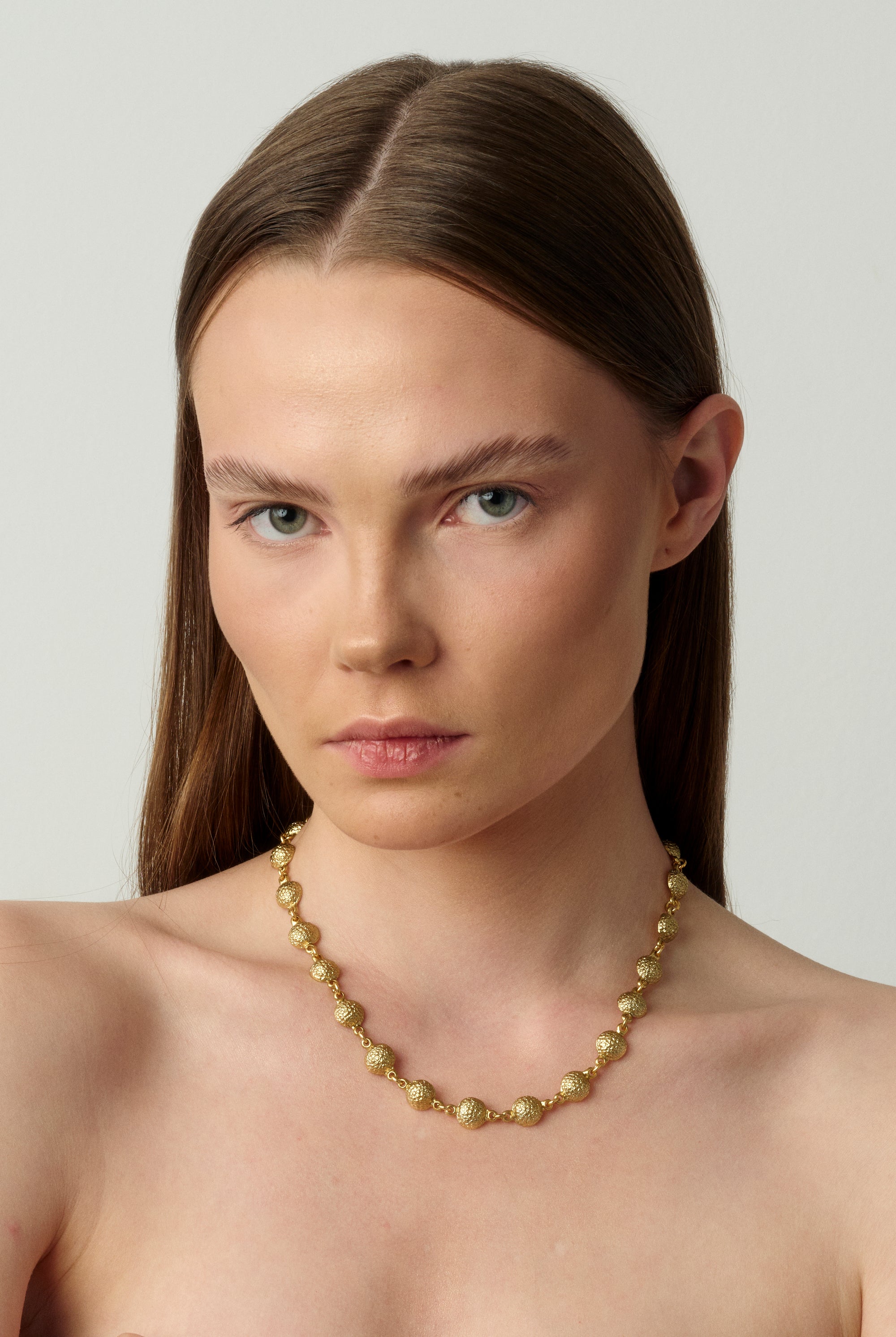 06 Gala Nova Short Necklace Gold