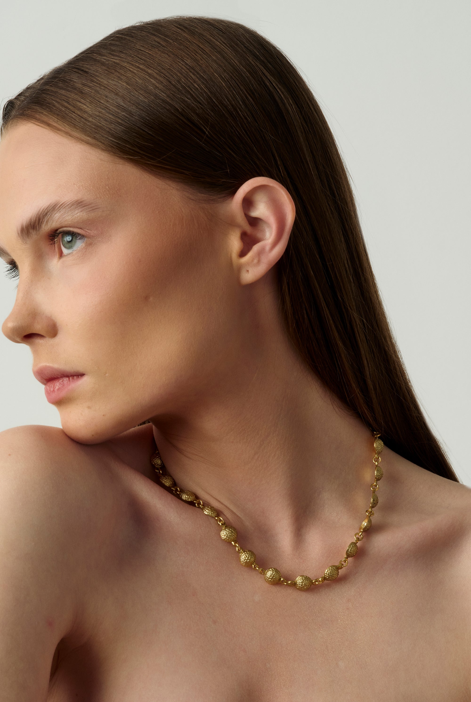 06 Gala Nova Short Necklace Gold