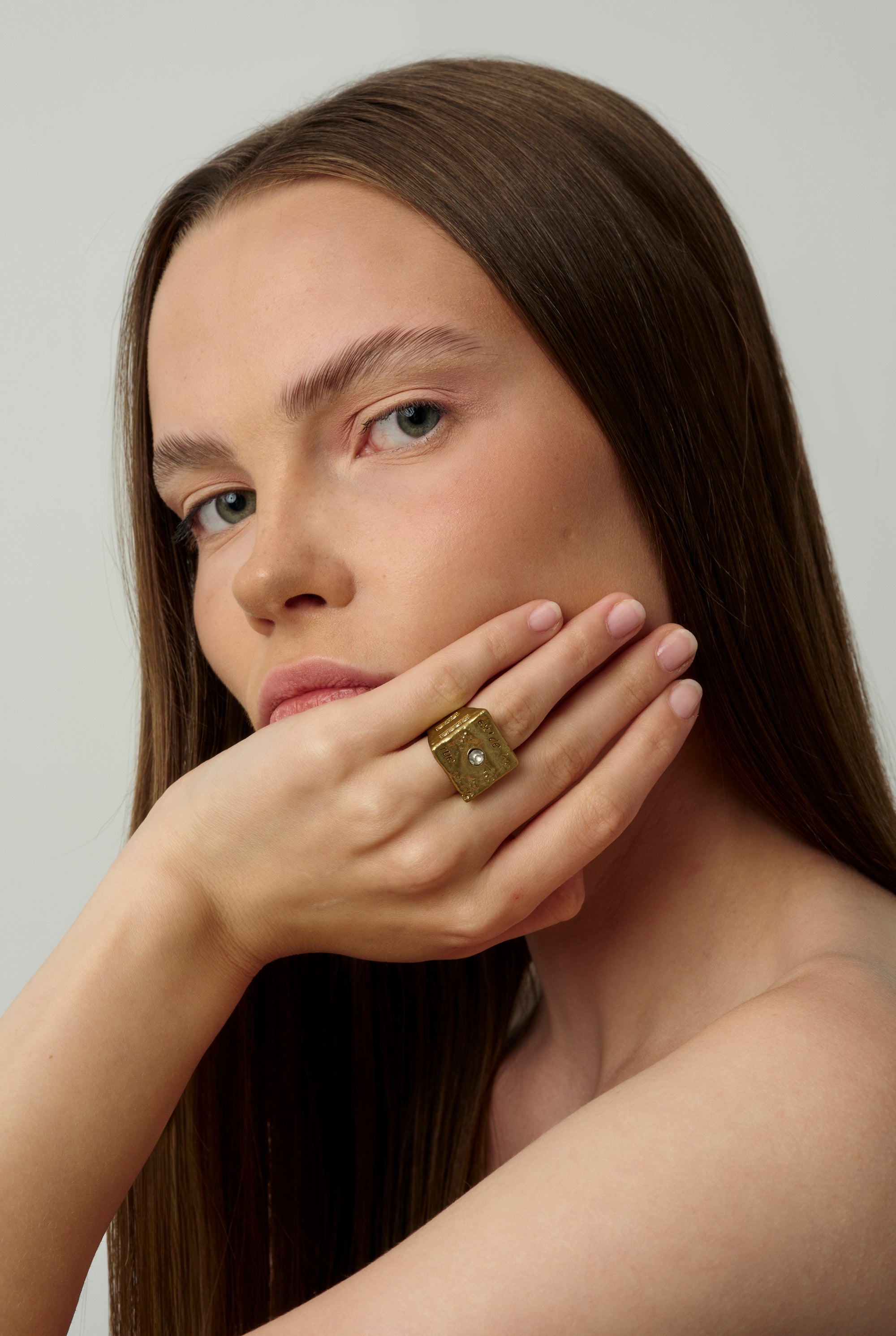 Gala Twist Stone Ring Gold