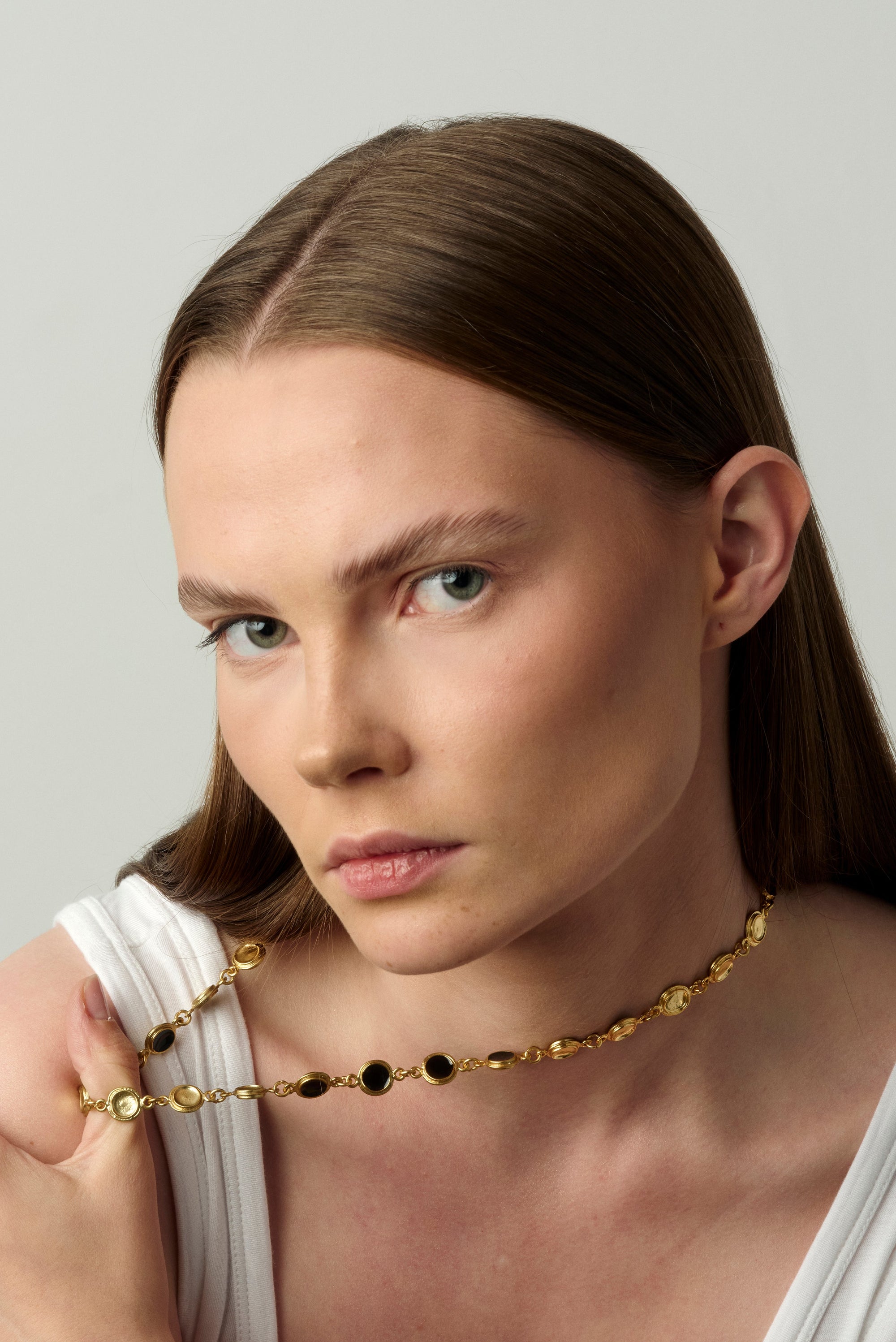 13 Dark Gala Short Necklace Gold