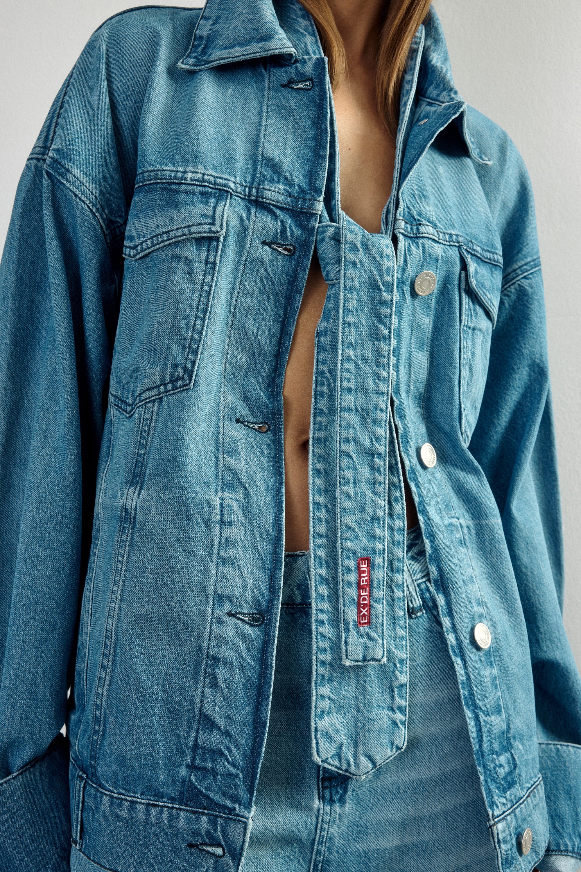 CLASSIC DENIM JACKET