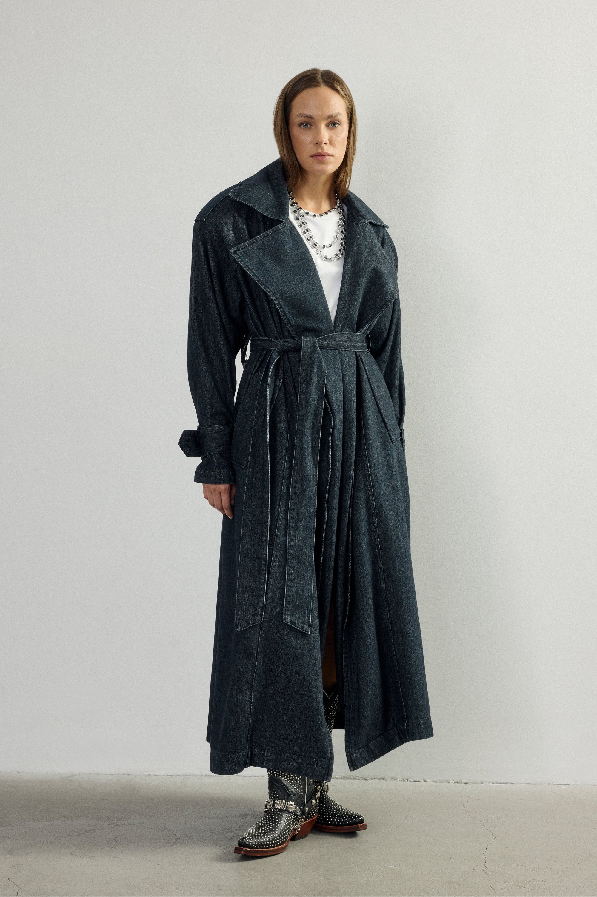 Loom Female Trenchcoat
